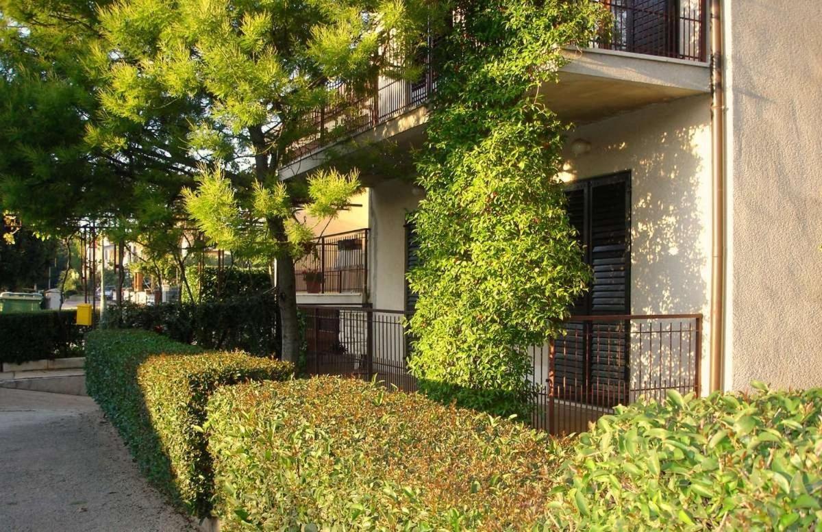 With A Parking Space - 22622 Umag